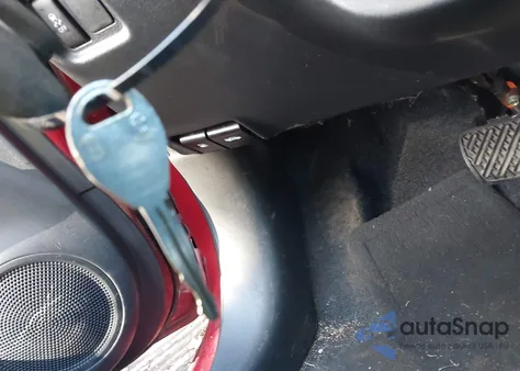 2015 Nissan Versa 1.6 Sv z USA, uszkodzony, nr VIN 3N1CN7AP0FL829233